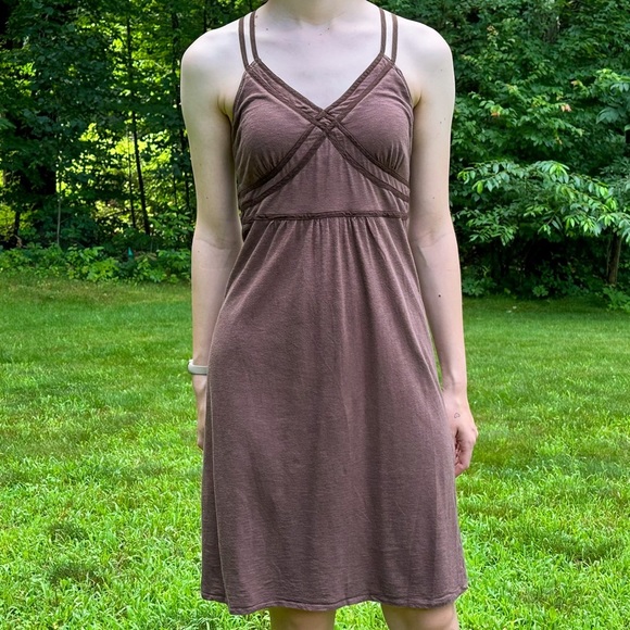 ATHLETA crisscross strappy sundress in chocolate brown, S. - Picture 9 of 10